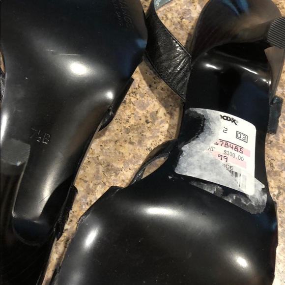 Donated 9/13/25. Exchange by Charles David Heels with Flaws 7.5 - Picture 11 of 16